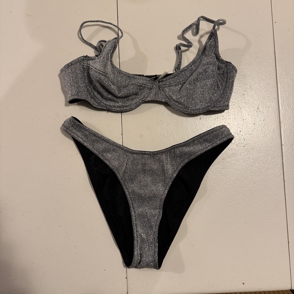 Sparkly grey silver Triangl bikini set size small underwire top.